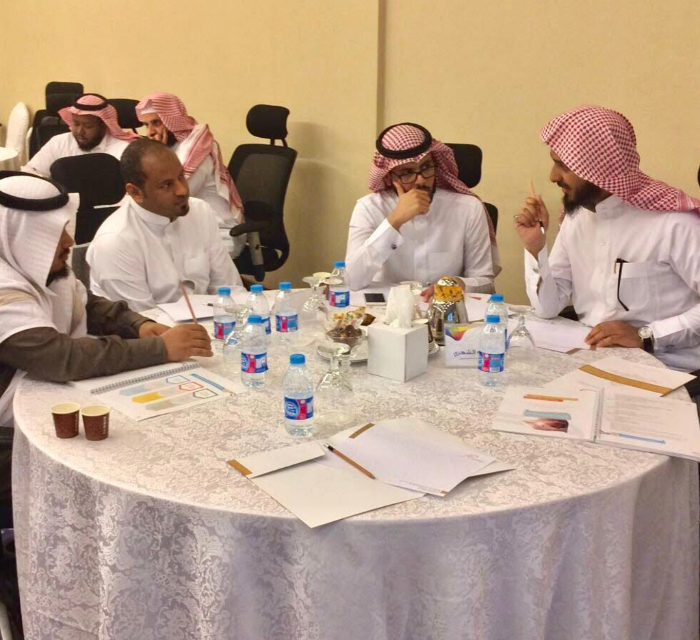 رائد ” بناء القيادات الشابة”